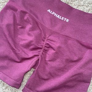 Alphalete Amplify shorts wisteria